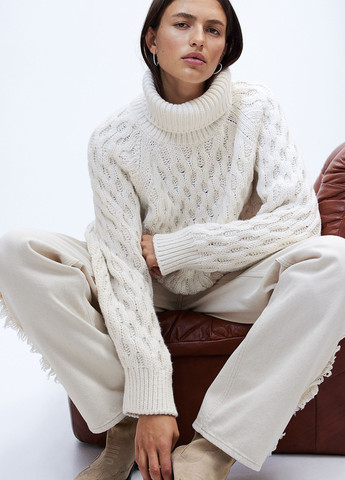 Белый зимний светр зимовий H&M