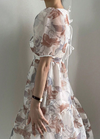 Белое кэжуал, коктейльное, праздничный платье а-силуэт SHEIN с цветочным принтом