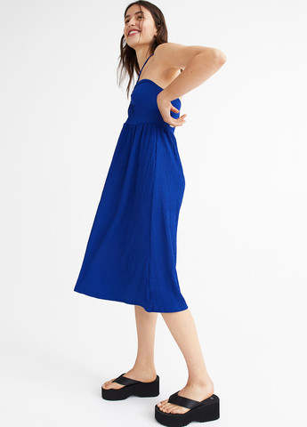 Синее кэжуал платье клеш H&M однотонное