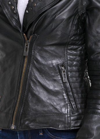 Черная демисезонная куртка кожаная Maze