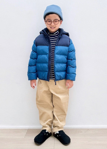 Синя зимня куртка Uniqlo