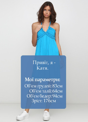 Голубое кэжуал платье с открытыми плечами ON-Line однотонное
