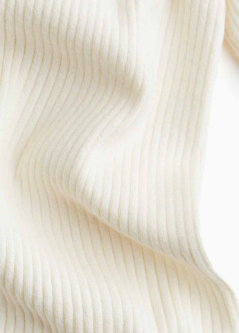 Кремовое кэжуал платье платье-свитер, с открытыми плечами H&M однотонное