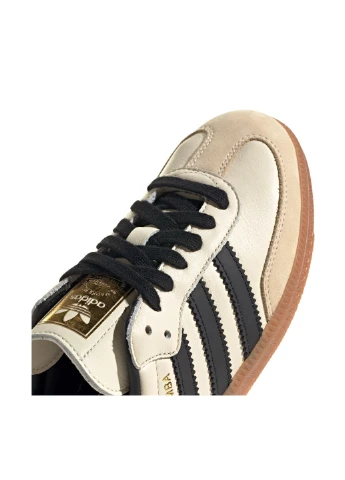 Бежевые кеди adidas ID0478