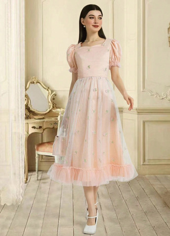 Светло-розовое вечернее платье клеш SHEIN с цветочным принтом