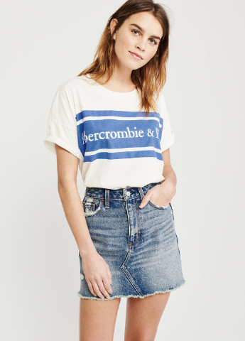 Молочная летняя футболка Abercrombie & Fitch