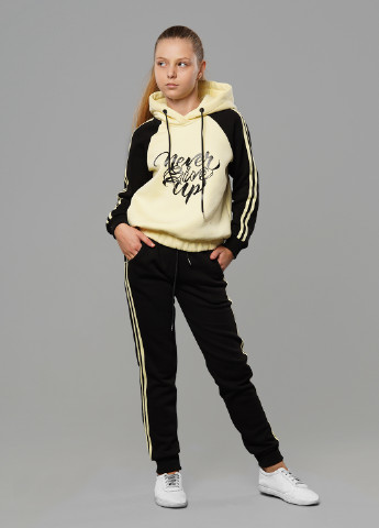 Молочный теплый спортивный костюм с начесом Sinthia (254522180)