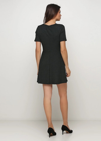 Темно-зелена кежуал сукня кльош H&M меланжева