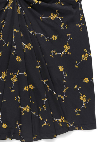 Черное кэжуал платье с открытыми плечами Apart с цветочным принтом