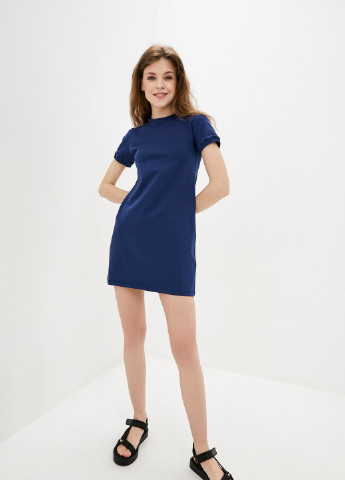Синее кэжуал платье платье-футболка Daria Karpiuk однотонное
