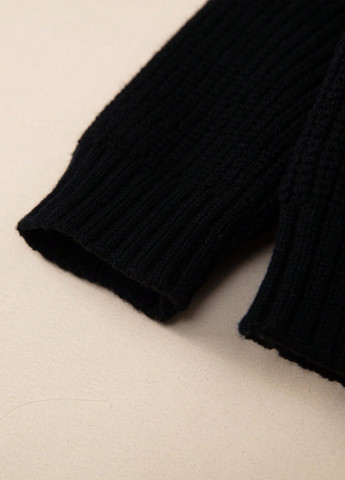 Черный демисезонный свитер SHEIN