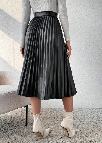 Черная кэжуал однотонная юбка SHEIN плиссе