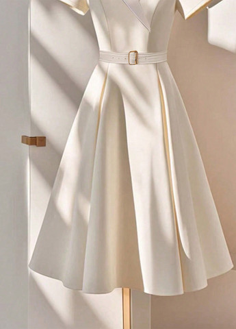 Молочна святковий, ділова сукня кльош SHEIN однотонна