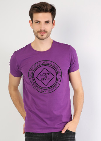 Фиолетовая футболка Colin's