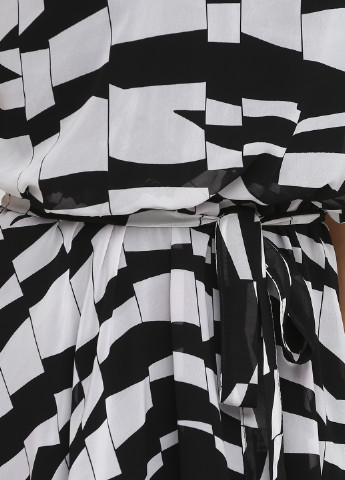 Чорно-білий кежуал сукня з відкритими плечима ANVI з геометричним візерунком