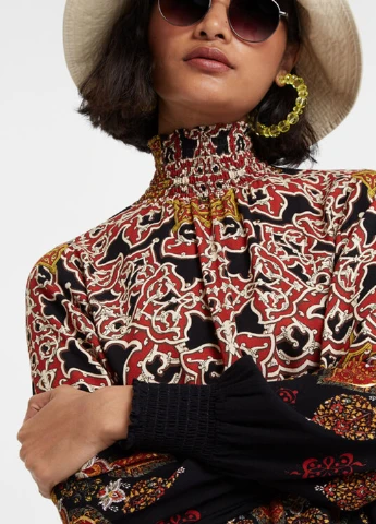 Чорна блуза Desigual