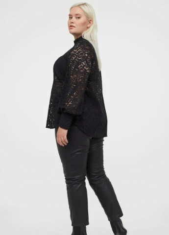 Чорна мереживна блузка H&M+