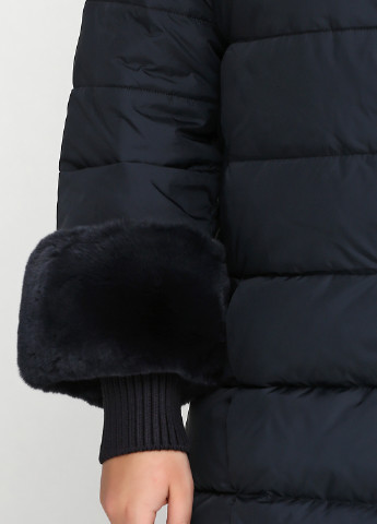 Чорна зимня куртка Svidni
