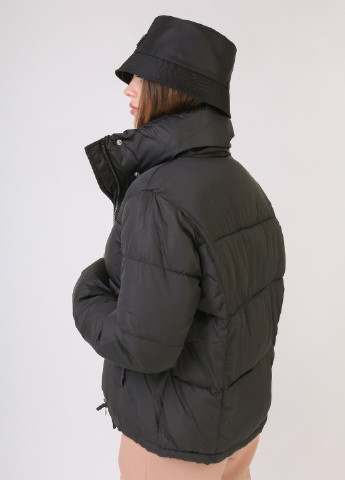 Черная демисезонная стильная короткая куртка Yimeige