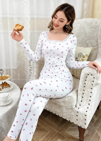 Комбінована всесезон піжама (лонгслів, штани) лонгслів + брюки SHEIN