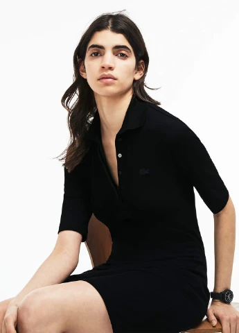 Черное кэжуал платье поло Lacoste однотонное