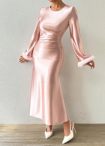 Светло-розовое вечернее платье годе SHEIN однотонное