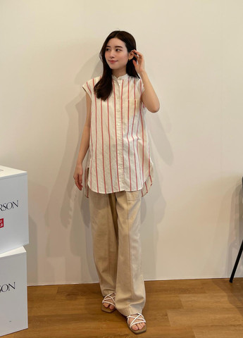 Молочна блуза Uniqlo