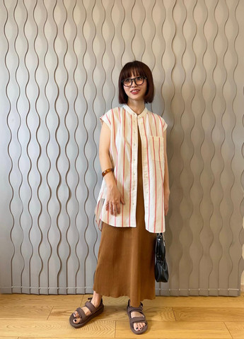 Молочна блуза Uniqlo