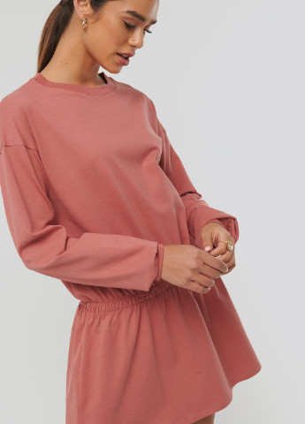 Рожева кежуал сукня сукня-худі NA-KD однотонна
