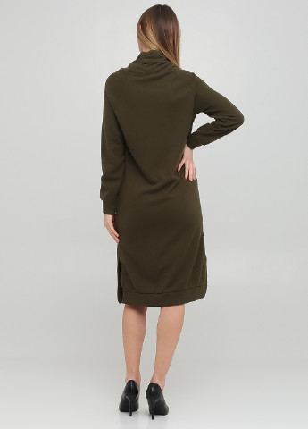 Оливковое (хаки) кэжуал платье платье-свитшот Bebe Plus однотонное
