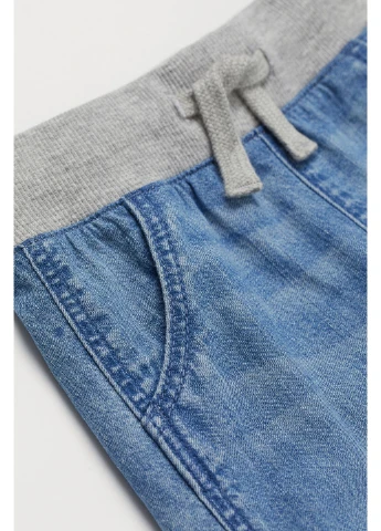 Синие джинсовые демисезонные брюки H&M