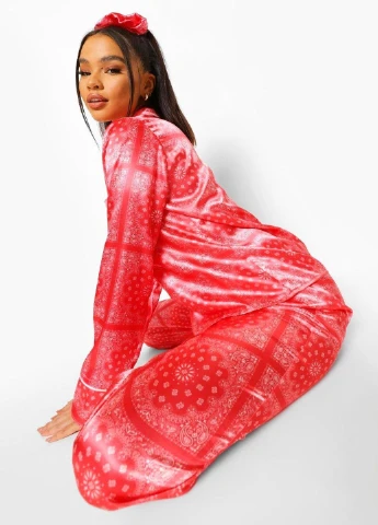 Червона всесезон піжама Boohoo