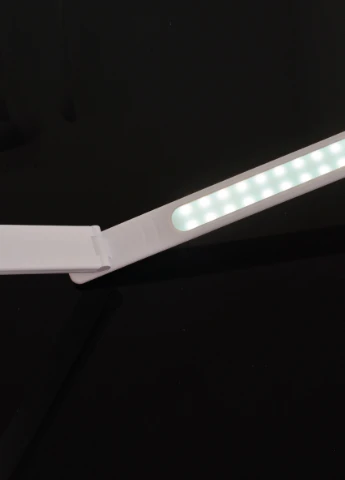 Настольная светодиодная лампа SL-122 LED 8W WH Brille (253881707)