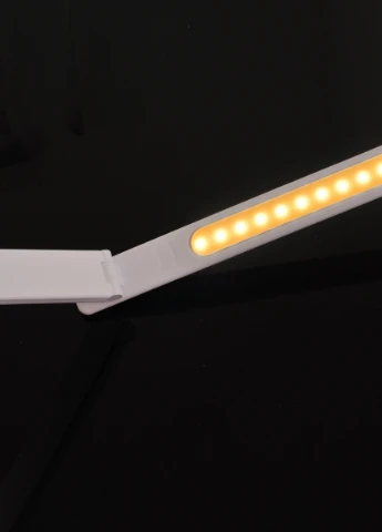 Настольная светодиодная лампа SL-122 LED 8W WH Brille (253881707)