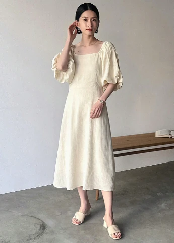 Светло-бежевое кэжуал платье а-силуэт SHEIN однотонное