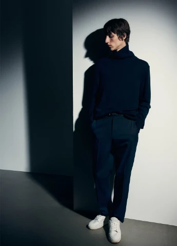 Темно-синій демісезонний светр H&M