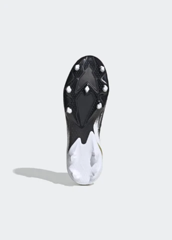 Черно-белые футбольные бутсы fw9196 adidas