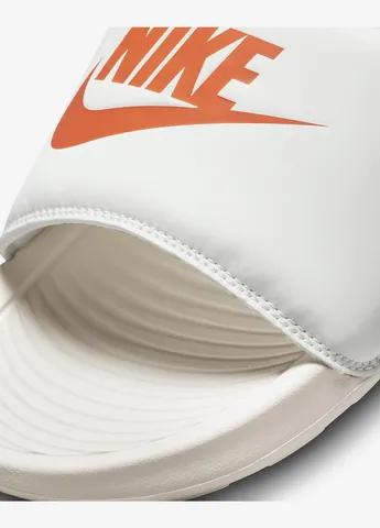 Белые шлепанцы cn9675-108 Nike