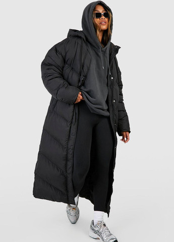 Чорна демісезонна куртка подовжена Boohoo