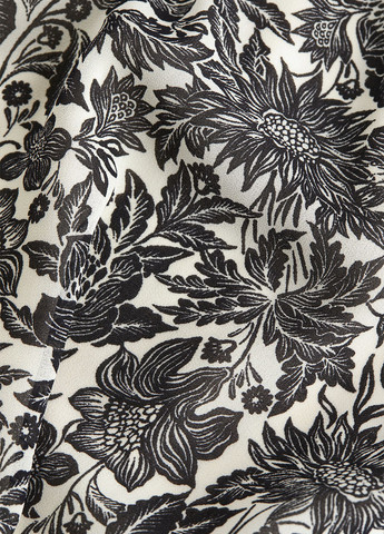 Черно-белое кэжуал платье клеш H&M с цветочным принтом
