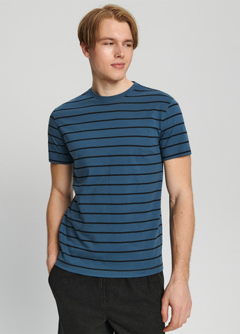 Синяя футболка Sinsay