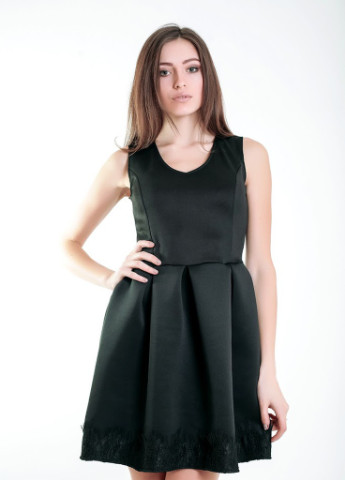 Черное кэжуал женское платье подіум sharon 21096-black черный Podium однотонное