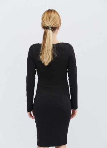 Черное кэжуал платье футляр Carica однотонное