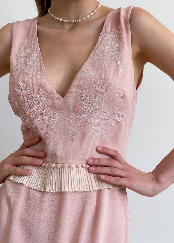 Пудровое праздничный шифоновое мини платье с открытой спиной с открытой спиной, с открытыми плечами Stevie May однотонное