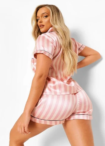 Розовая всесезон пижама Boohoo