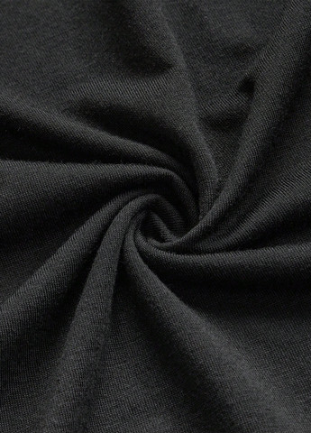 Чорна футболка SHEIN