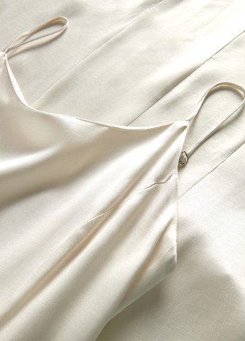 Белое кэжуал платье платье-комбинация Reserved однотонное