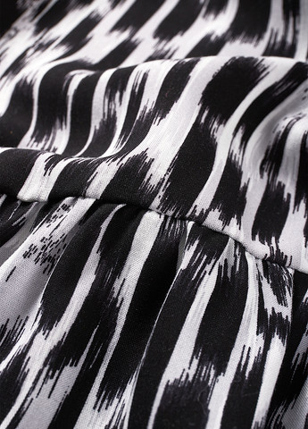 Чорно-білий кежуал сукня а-силует C&A з малюнком