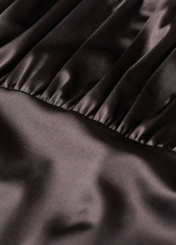 Чорна плаття атласне H&M однотонна