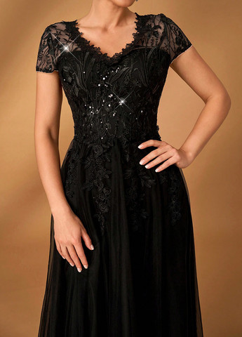 Черное вечернее платье а-силуэт SHEIN однотонное